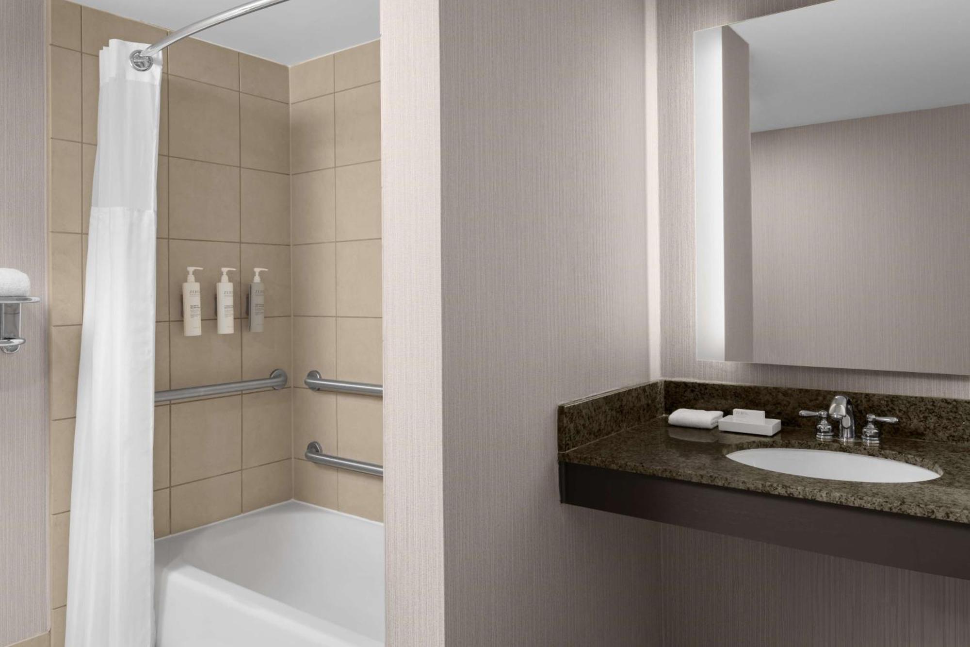 Hilton Garden Downtown Bethesda